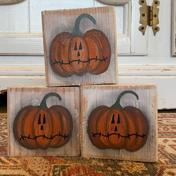 Set of three Jack o Lantern blocks, Halloween decor - Picture 3 of 4